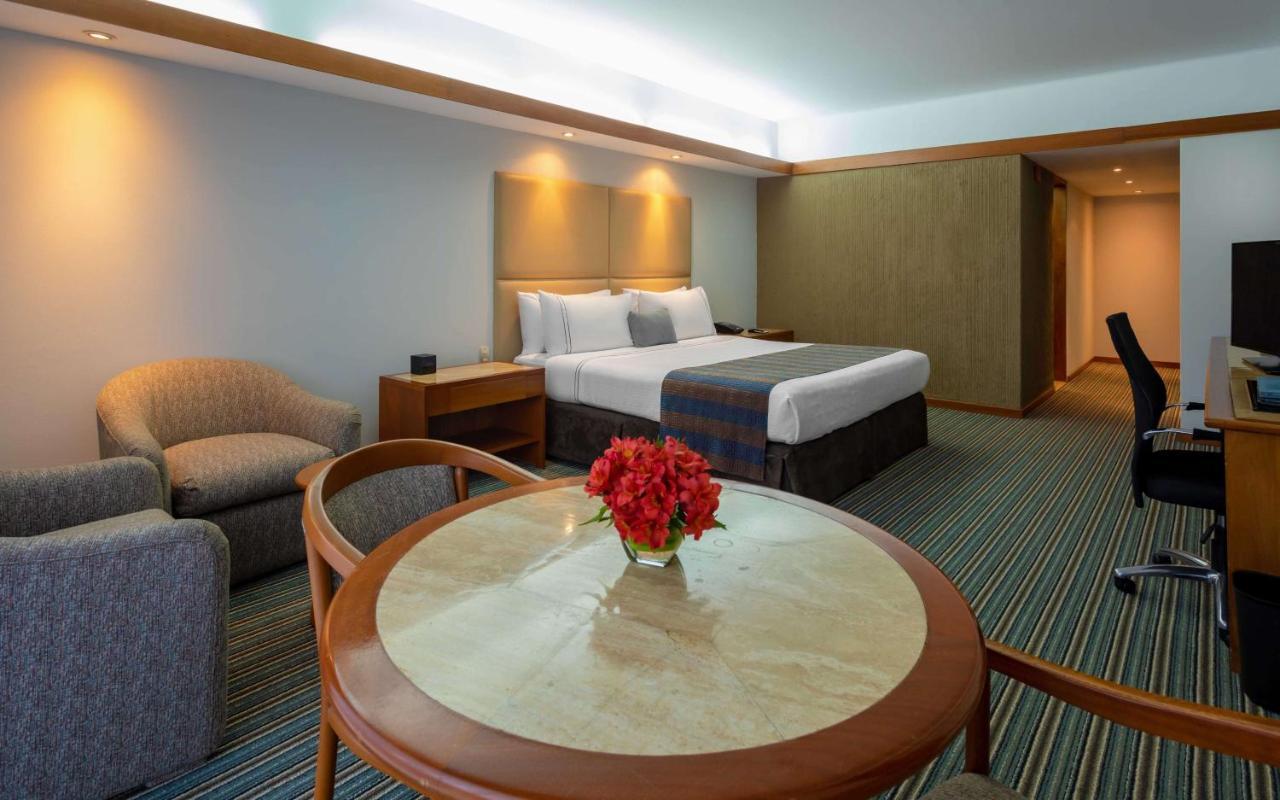 Sonesta Hotel El Olivar Lima Eksteriør billede Deluxe Room