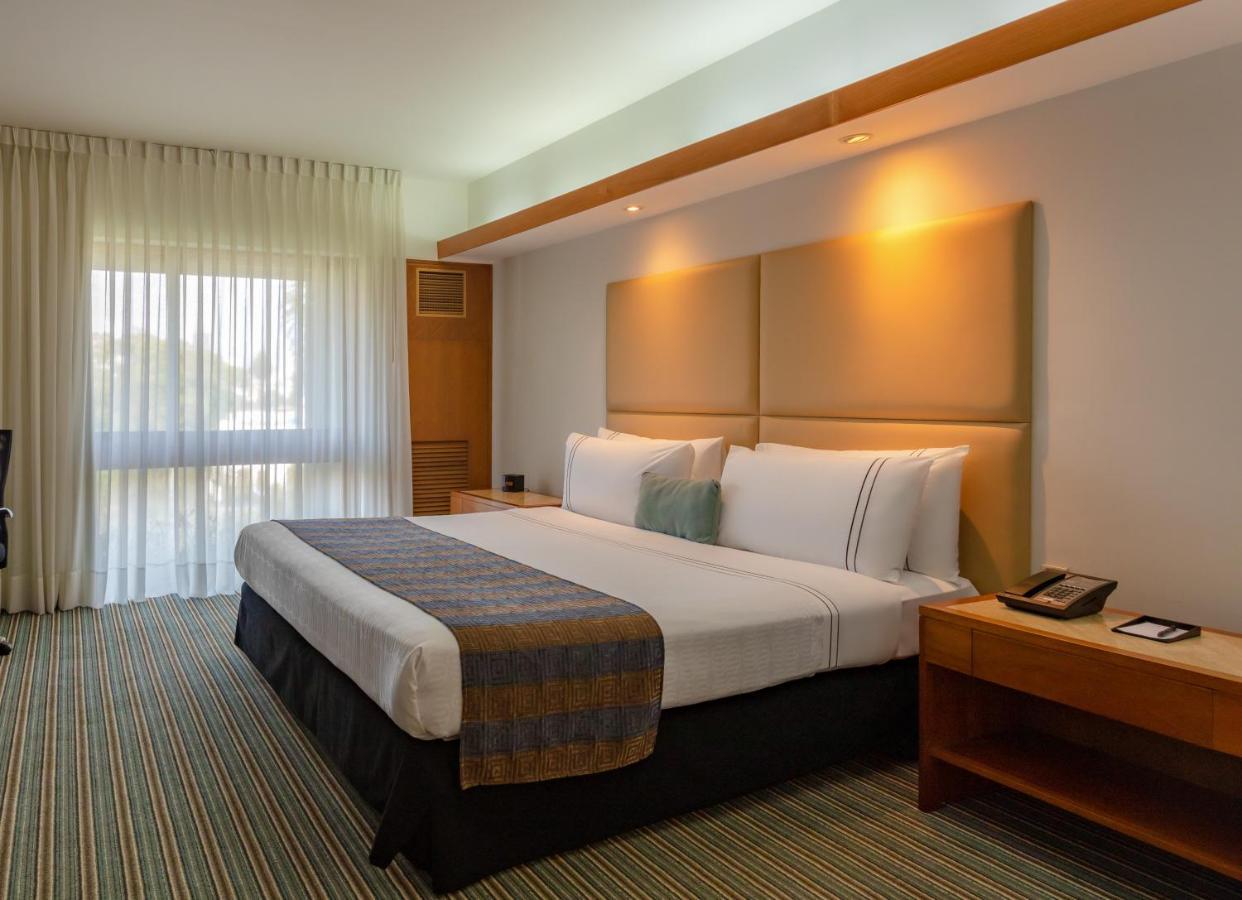 Sonesta Hotel El Olivar Lima Eksteriør billede A room at the Holiday Inn