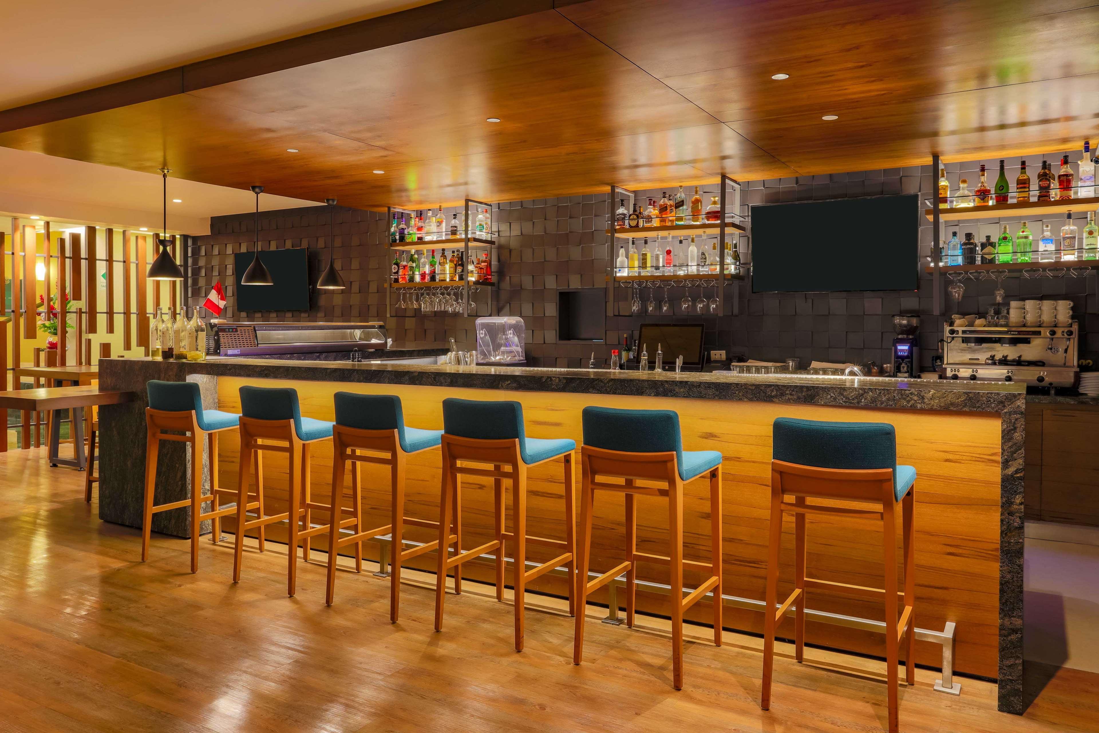 Sonesta Hotel El Olivar Lima Eksteriør billede Bar at the hotel